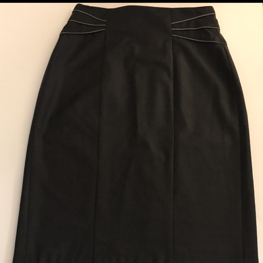 Grey business skirt